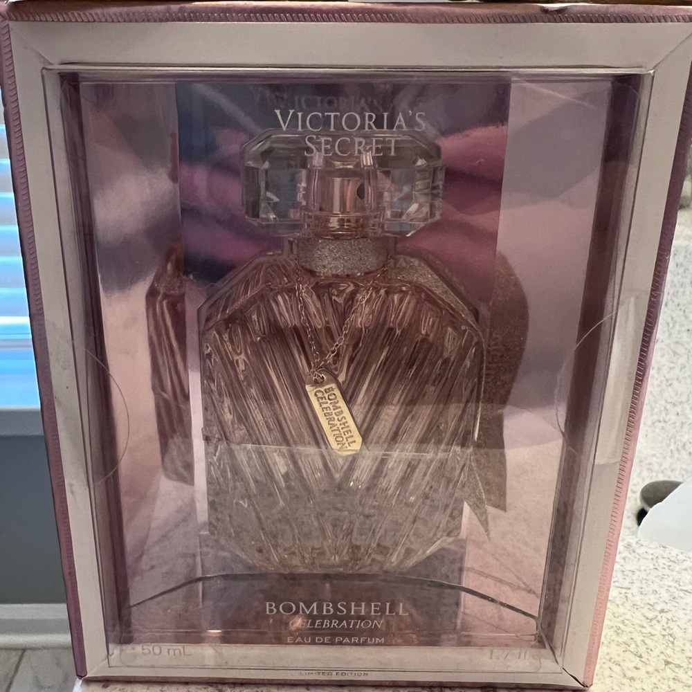 Victoria’s Secret Bombshell Celebration perfume 1.7oz